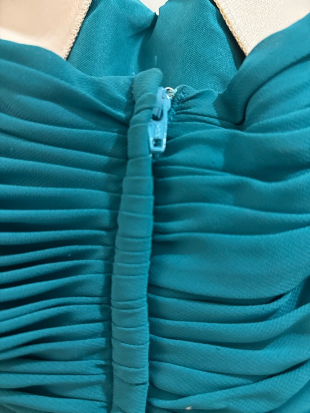 Elegant Teal Evening Gown - Picture 13 of 15